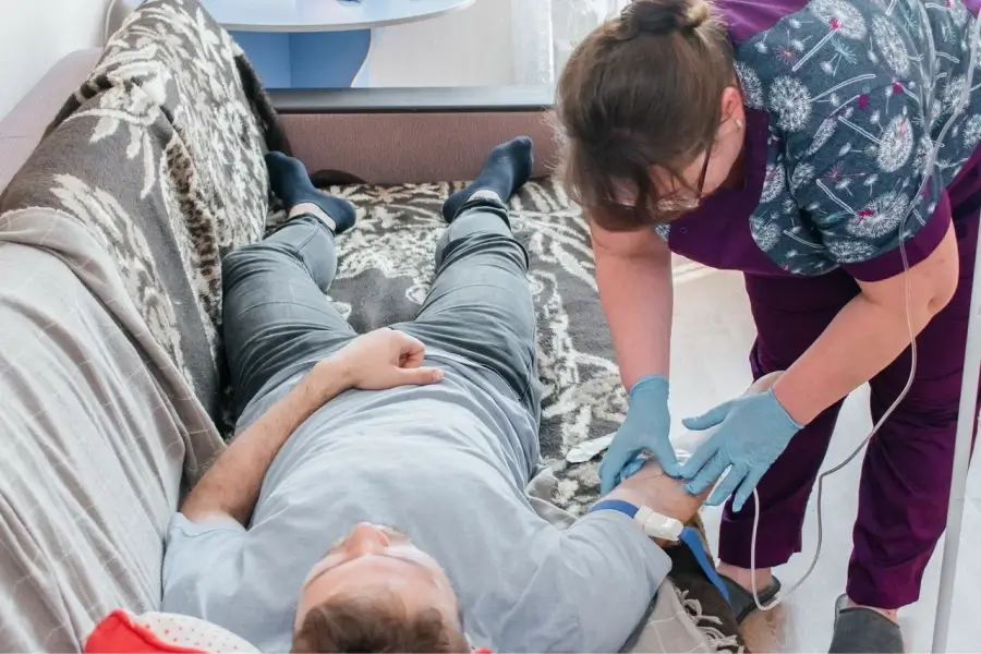Срочный вывод из запоя в Светлом: быстро, недорого